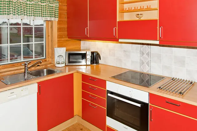 Beskrivende bilder av Jomfruburets fasiliteter